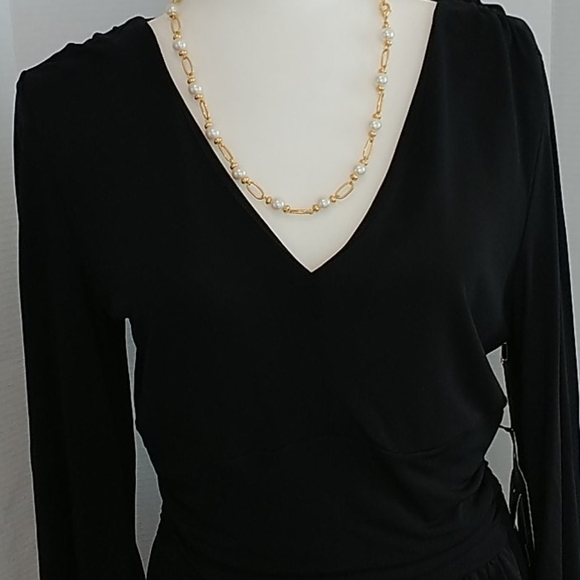 WORTH New York, Black Jersey Kylie V Neck Blouse Sz 8 - Picture 3 of 15